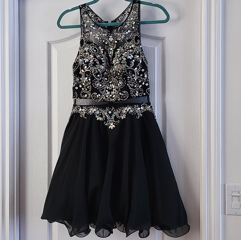 Grad dress - Picture 3 of 14